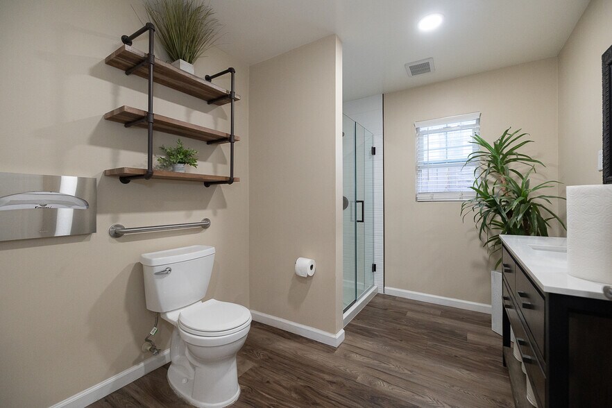 More Photos Of 25 E Hedding St, San Jose Office For Lease