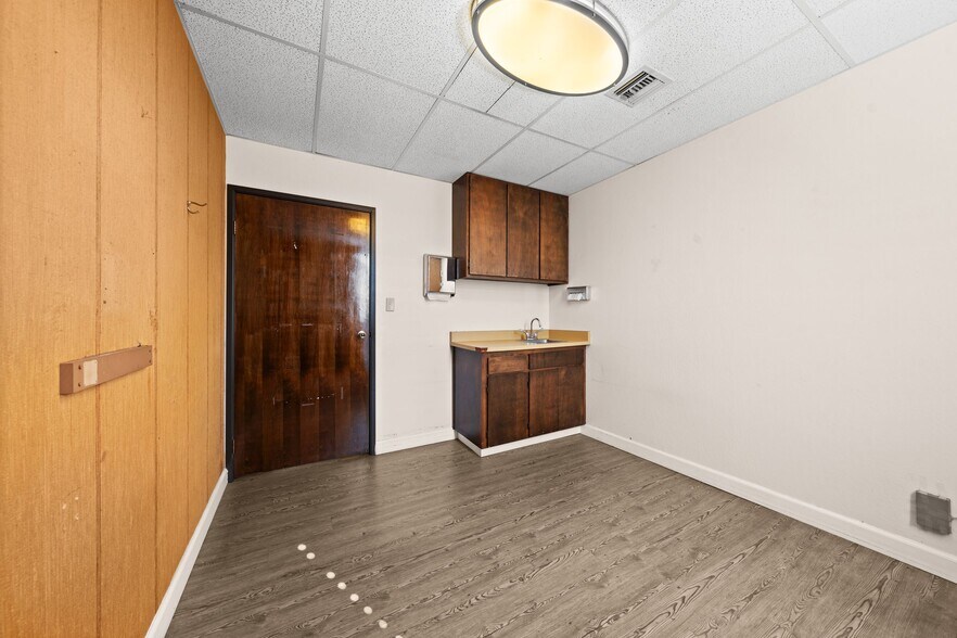 More Photos Of 2089 Vale Rd, San Pablo Office For Sale