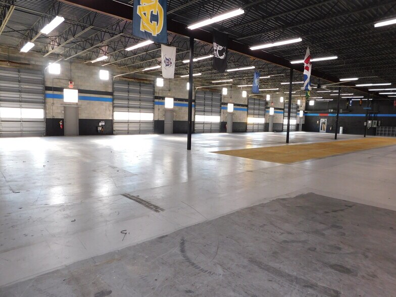 More Photos Of 5145 Commercial Dr, Melbourne Warehouse For Lease