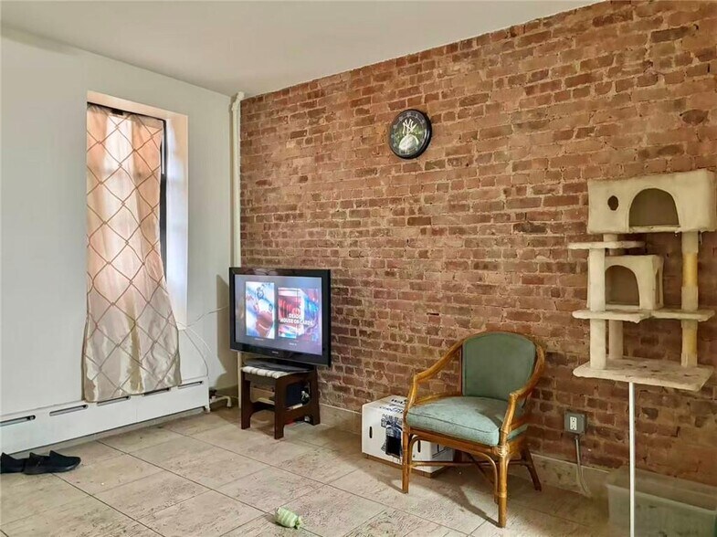 More Photos Of 6603 13th Ave, Brooklyn Storefront Retail Residential For Sale