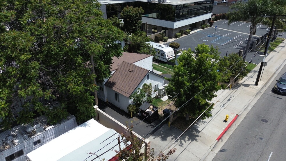 More Photos Of 7233 Somerset Blvd, Paramount Multifamily For Sale