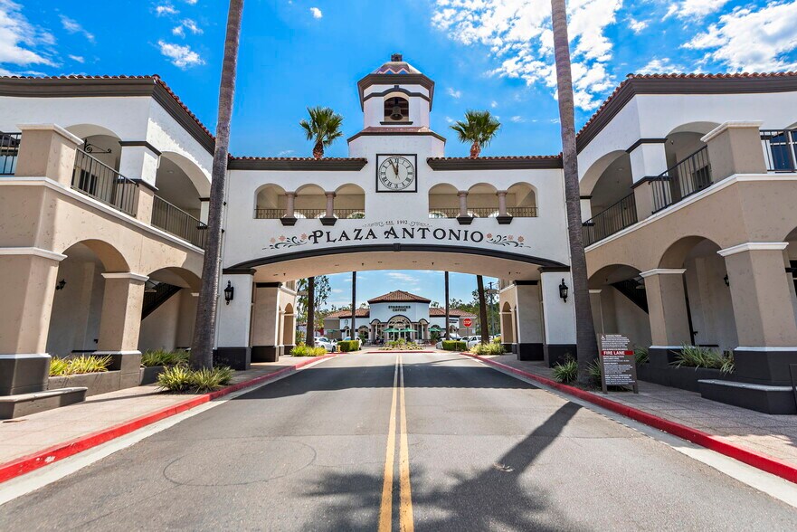 More Photos Of 22361-22451 Antonio Pky, Rancho Santa Margarita Unknown For Lease