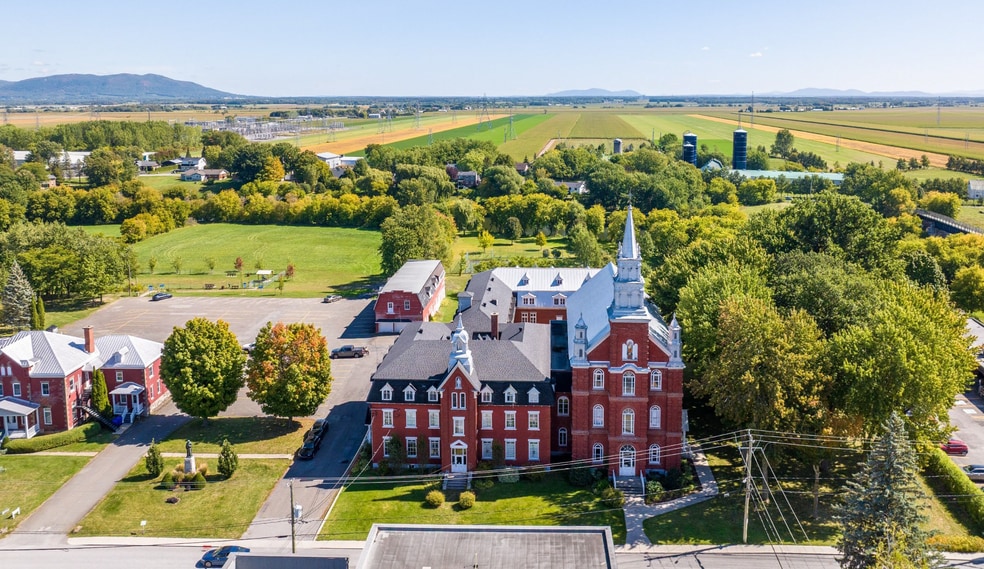 Primary Photo Of 1395 Rue Notre-Dame, Saint-cesaire Religious Facility For Sale