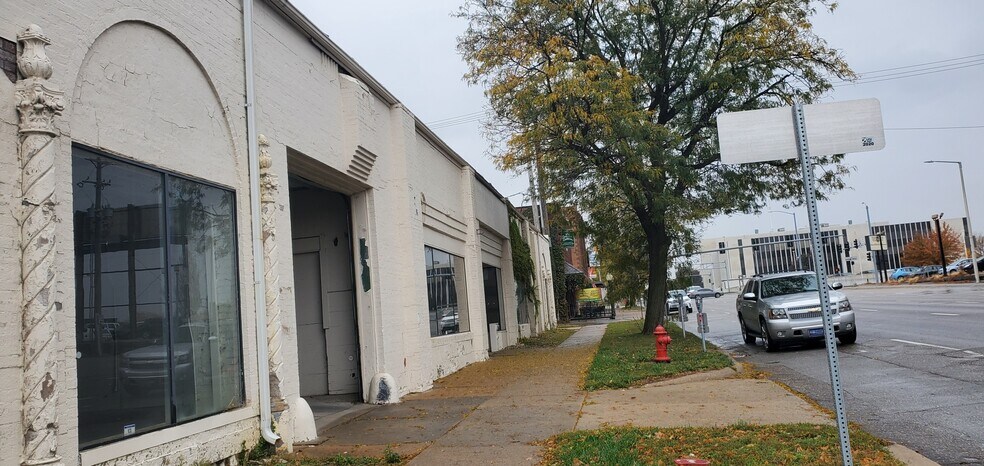 More Photos Of 310 S 10th St, Lincoln Storefront For Lease