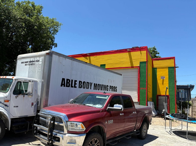 Primary Photo Of 1234 E Illinois Ave, Dallas Land For Sale