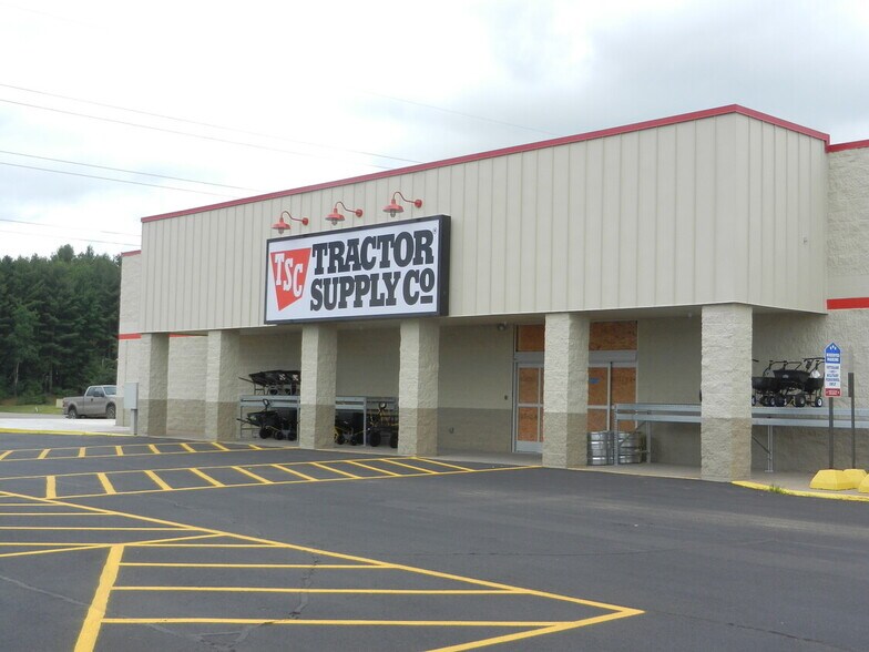 More Photos Of 3416-3438 E Main St, Merrill Storefront For Lease