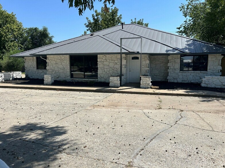 More Photos Of 828 SW 66th St, Oklahoma City Medical For Sale