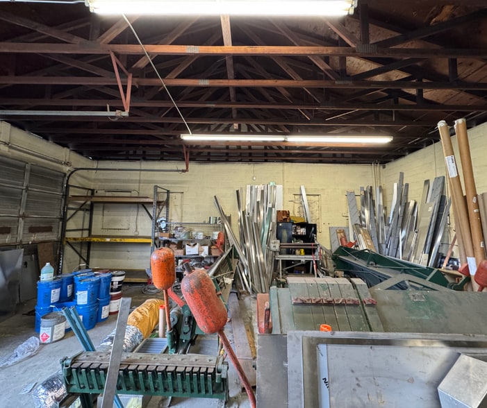 More Photos Of 4767 Rivers Ave, Charleston Warehouse For Lease