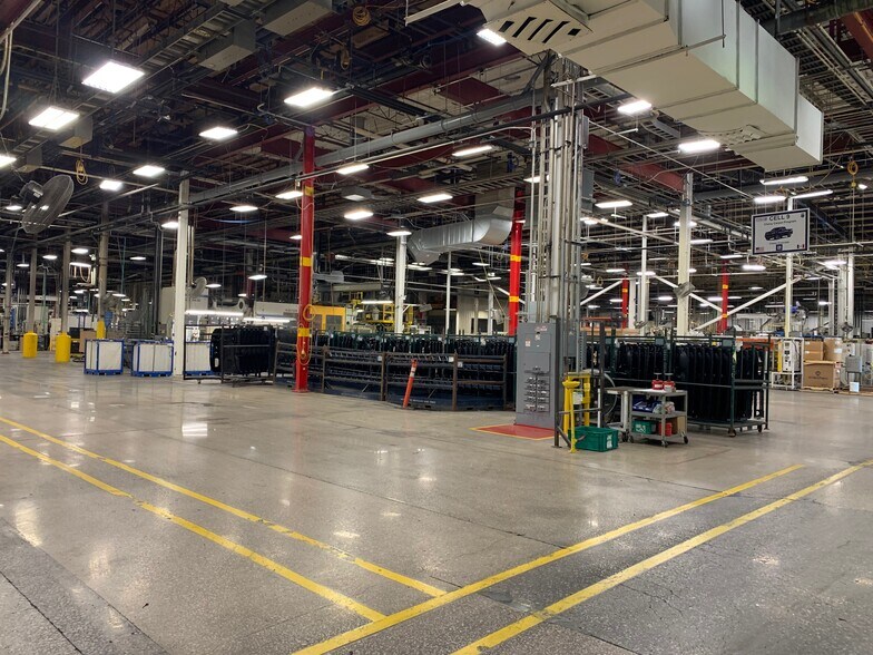More Photos Of 2500 Highway 6 E, Iowa City Manufacturing For Lease