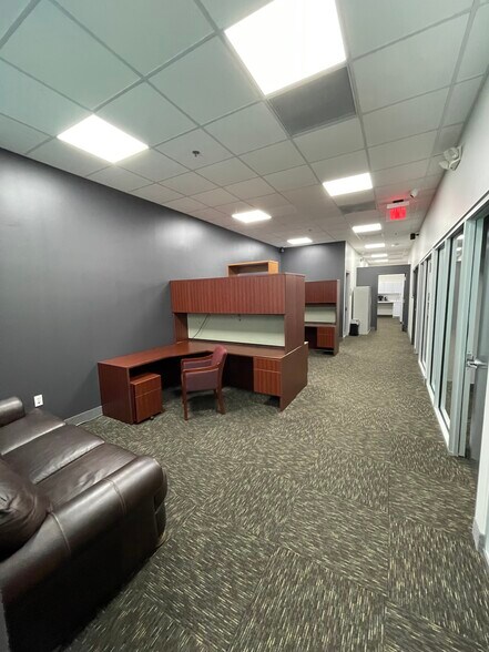 More Photos Of 2860 W State Road 84, Fort Lauderdale Office For Sale