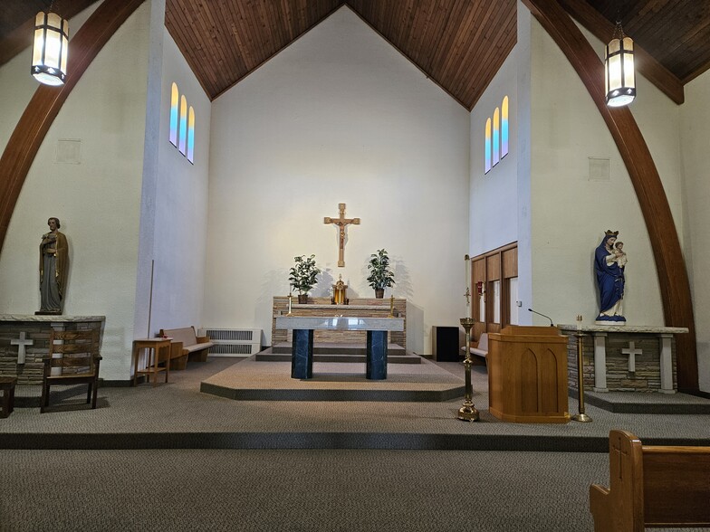More Photos Of 5000 Fergus Rd, Saint Charles Religious Facility For Sale