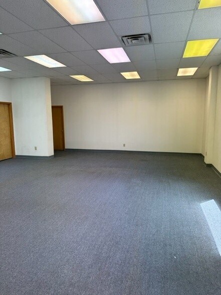 More Photos Of 1025-1033 Ford St, Colorado Springs Warehouse For Lease