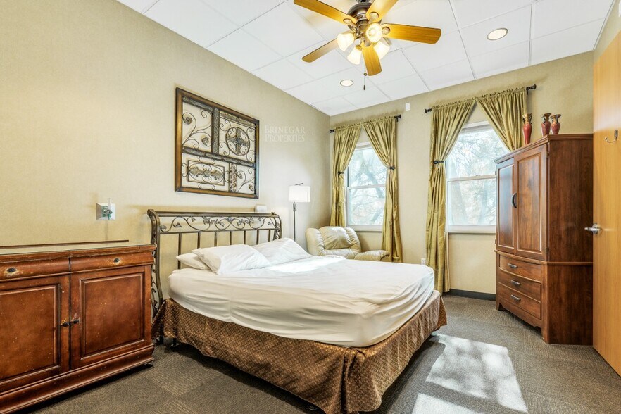 More Photos Of , Georgetown Office For Sale