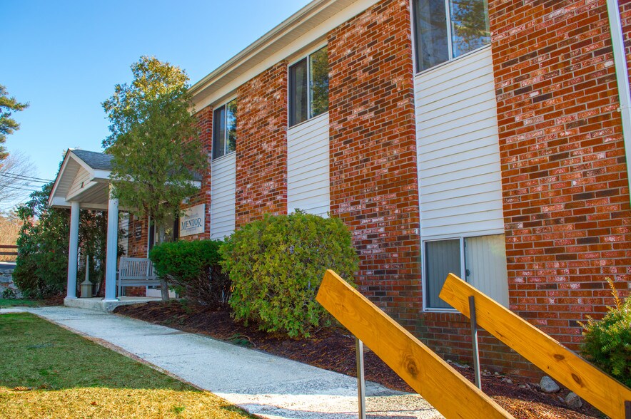 More Photos Of 12 Welby Rd, New Bedford Medical For Lease