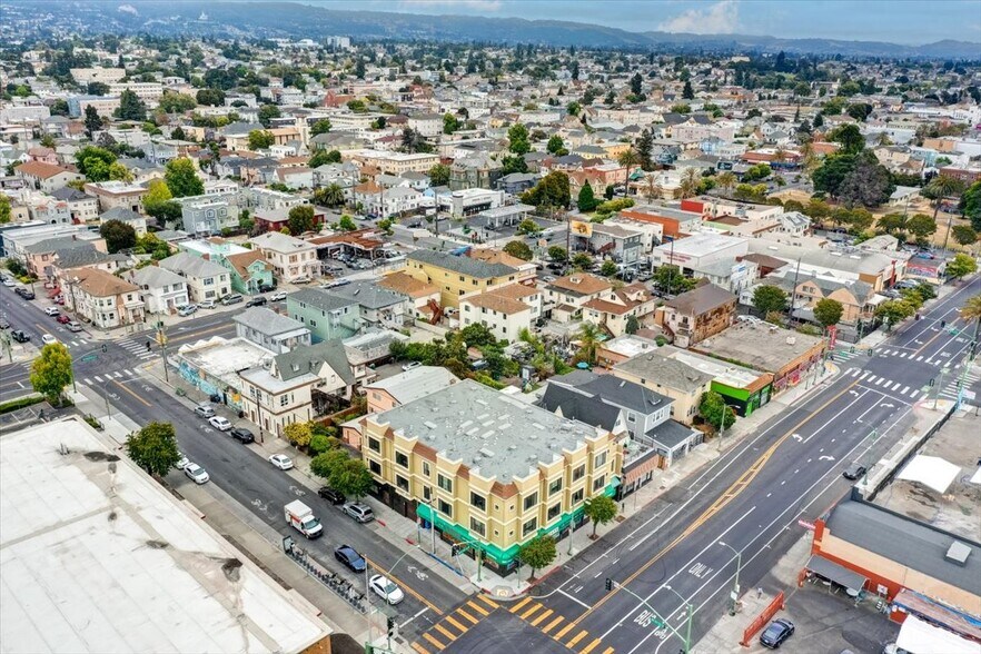 More Photos Of 400 E 12th St, Oakland Storefront Retail Residential For Sale
