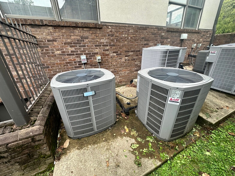 More Photos Of 4624 Chambliss Ave, Knoxville Office Residential For Sale