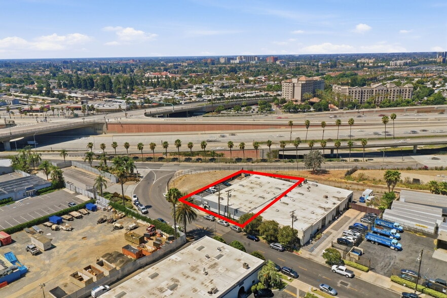 More Photos Of 1845 S Lewis St, Anaheim Manufacturing For Sale