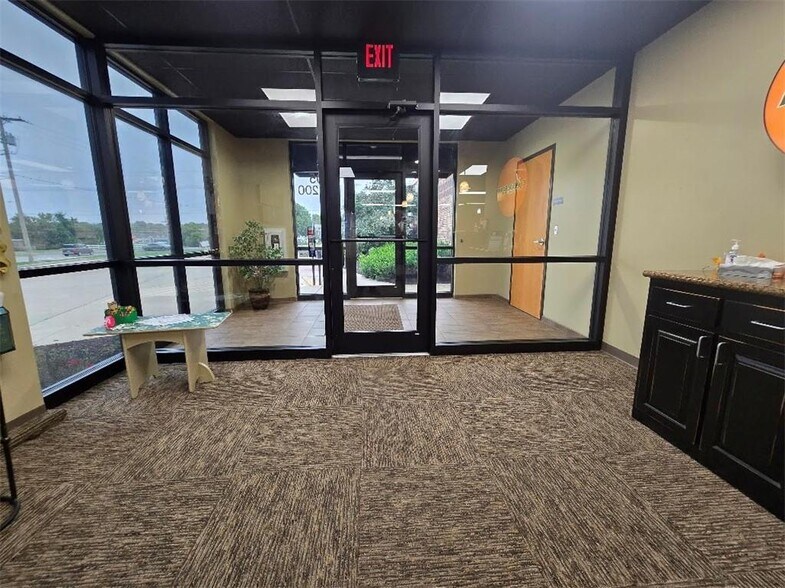 More Photos Of 705 Baptiste Dr, Paola Medical For Sale