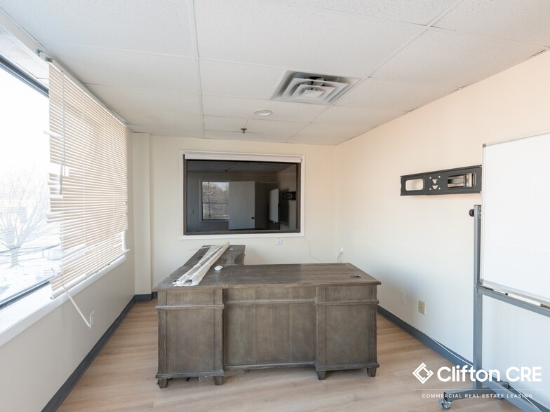 More Photos Of 207-235 Clifton Blvd, Clifton Warehouse For Lease