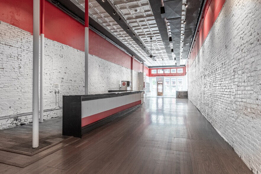 More Photos Of 125 Franklin St, Clarksville Storefront Retail Residential For Sale