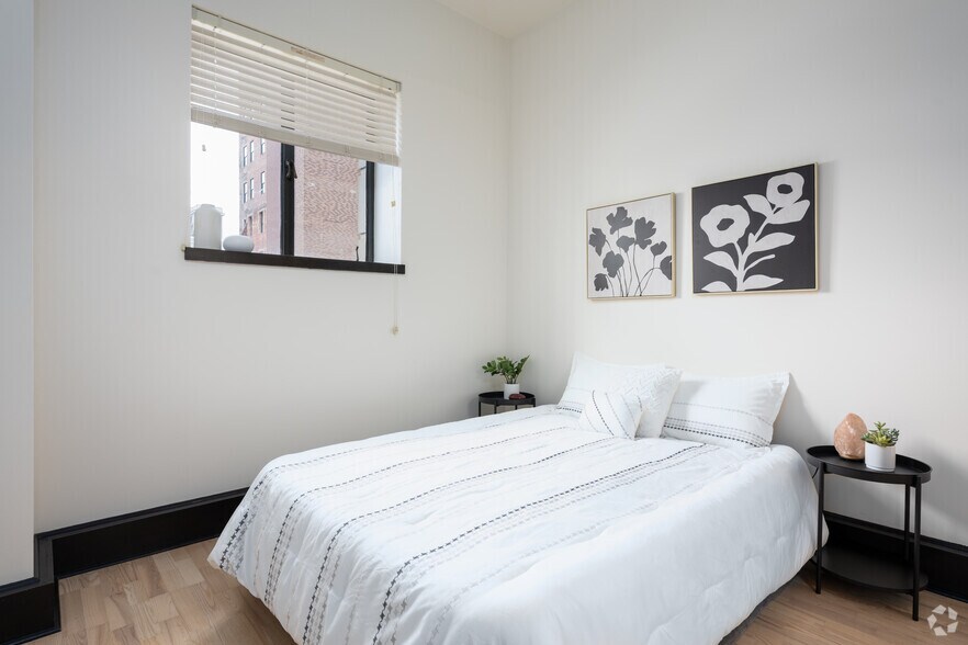 More Photos Of 50 W 4th St, Winston-Salem Apartments For Lease