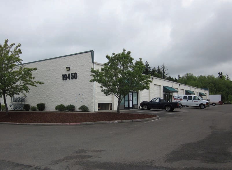 More Photos Of 19450 SW Cipole Rd, Tualatin Warehouse For Lease