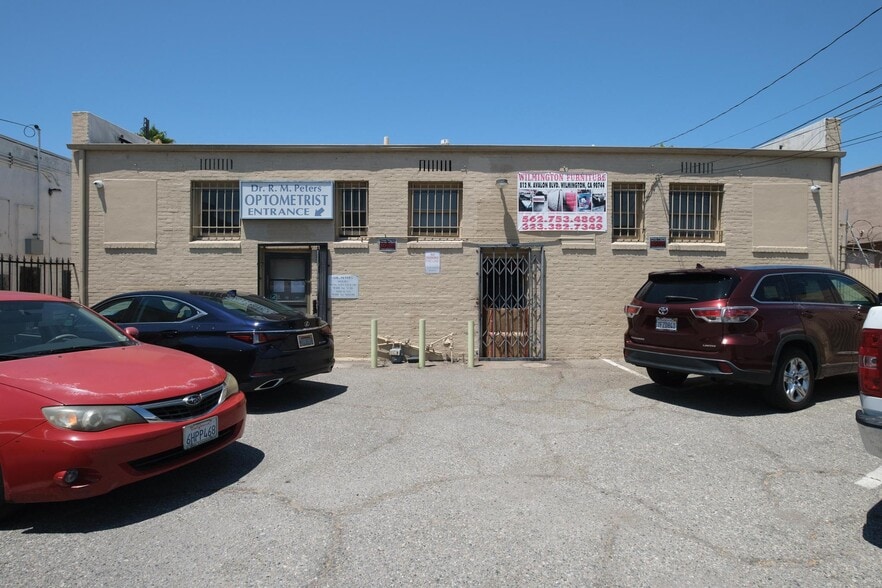 More Photos Of 810 N Avalon Blvd, Wilmington Storefront For Sale