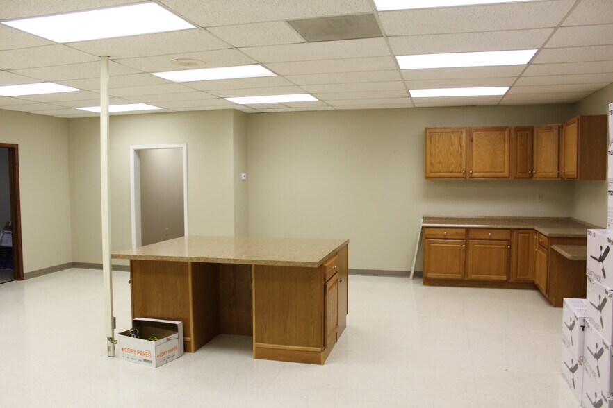 More Photos Of 100 - 104 Business Park Dr, Ridgeland Office For Lease