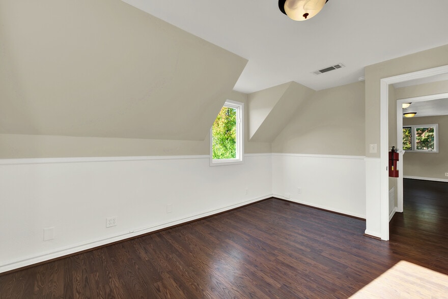 More Photos Of 354 Cernon St, Vacaville Office For Sale