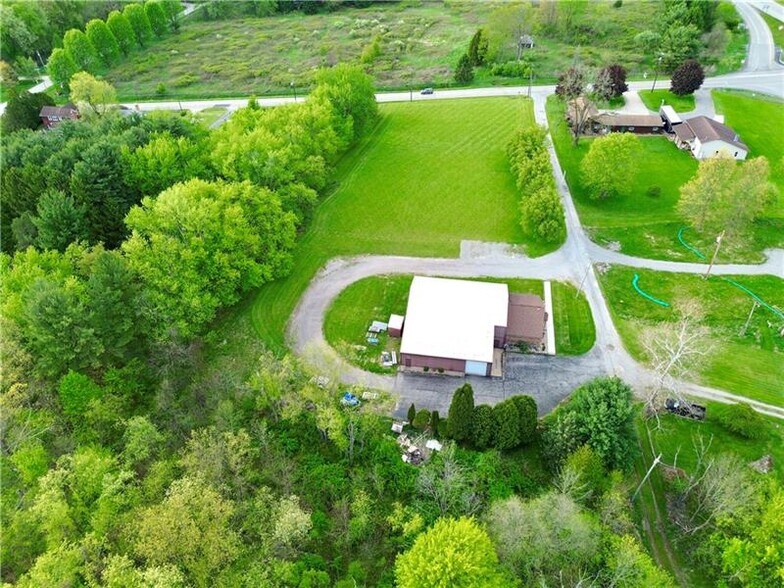 More Photos Of 20 Henderson Ln, West Middlesex Industrial For Sale