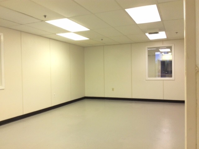 More Photos Of 50 McCullough Dr, New Castle Warehouse For Sale