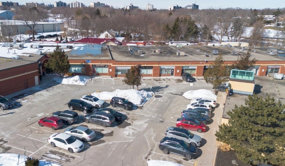 Primary Photo Of 3045 Southcreek rd, Mississauga Auto Dealership For Sale