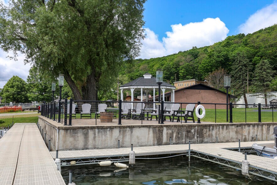 More Photos Of 24 Water St, Hammondsport Hotel For Sale