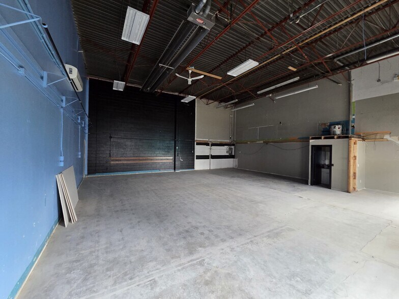 More Photos Of 20111-20121 Industrial Ave, Langley Warehouse For Lease