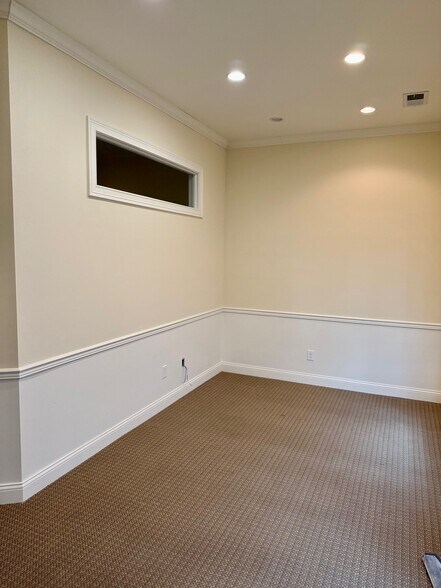 More Photos Of 1795 Alysheba Way, Lexington Office For Lease