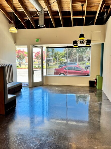 More Photos Of 333 Main St, El Segundo Storefront For Lease