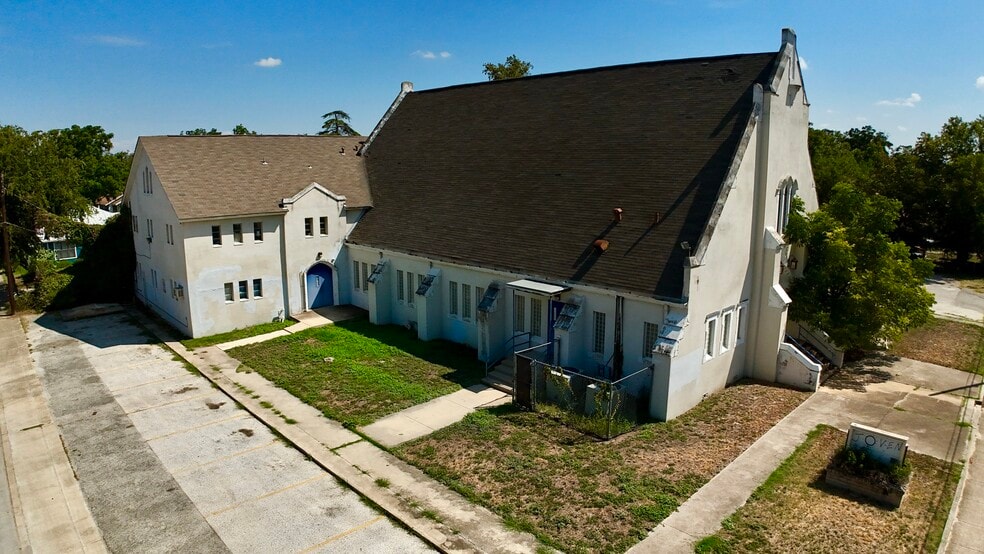 More Photos Of 507 E Mayfield Blvd, San Antonio Religious Facility For Sale