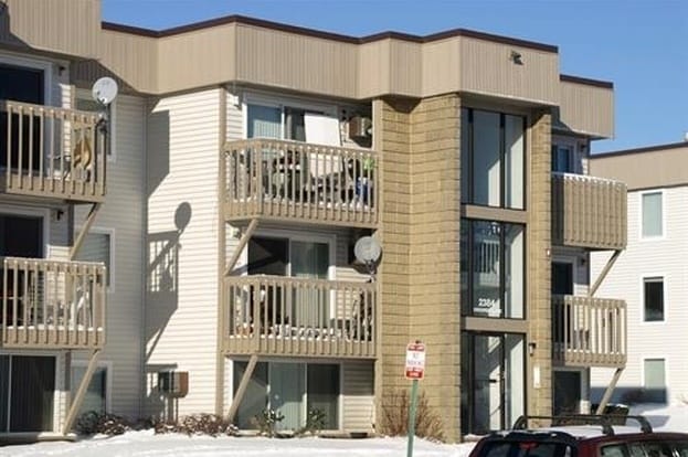 More Photos Of 2344 John Smith Dr, Schaumburg Apartments For Sale