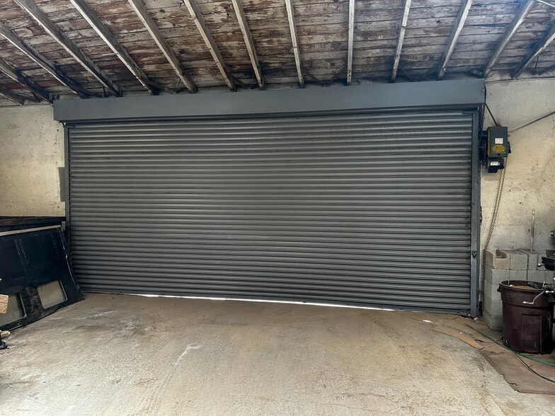 More Photos Of 1350 E 41st St, Los Angeles Manufacturing For Lease