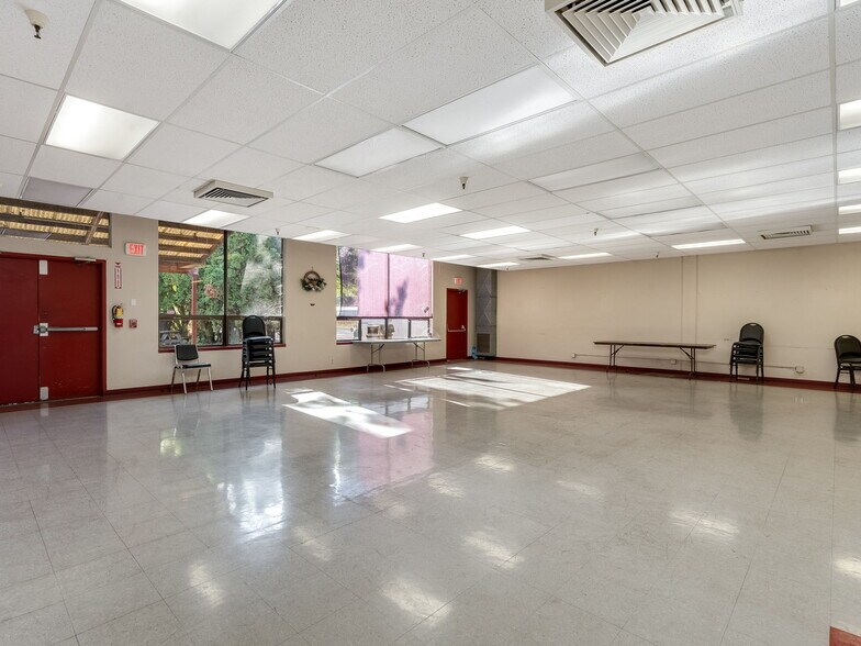 More Photos Of 16700 S Highway 99W, Amity Distribution For Sale