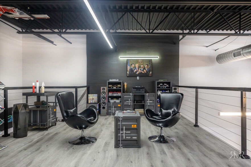 More Photos Of 1435 FM 1463 Rd, Katy Showroom For Sale