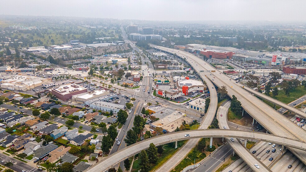 More Photos Of 11501 Jefferson Blvd, Culver City Freestanding For Sale
