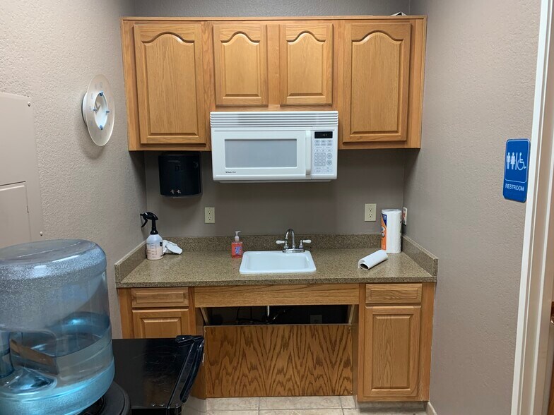 More Photos Of 18205 N 51st Ave, Glendale Medical For Lease