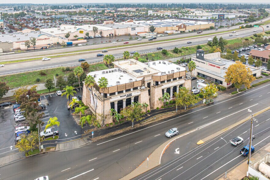 More Photos Of 7455 N Fresno St, Fresno Office Residential For Lease