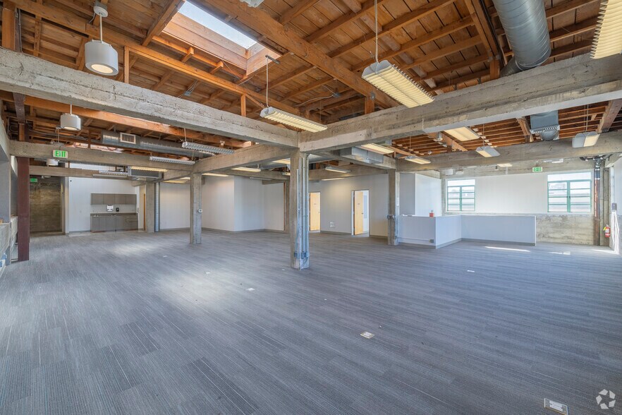 More Photos Of 380 Washington St, Oakland Unknown For Lease
