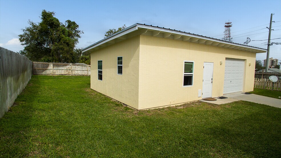 More Photos Of 222 Rosa L Jones Dr, Cocoa Apartments For Sale