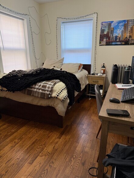 More Photos Of 4734 N Beacon St, Chicago Apartments For Sale