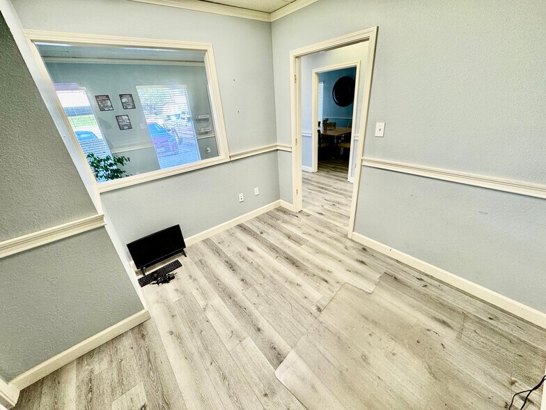 More Photos Of 2522 Grand Canal Blvd, Stockton Office For Sale