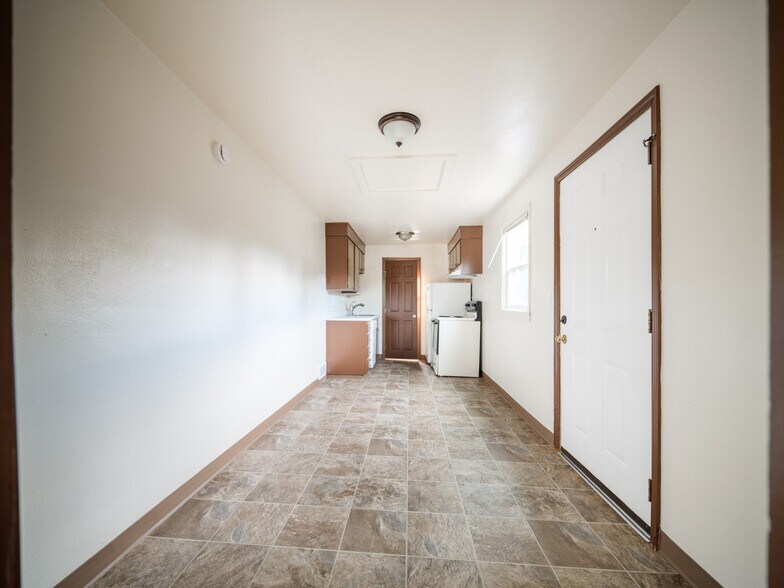 More Photos Of 302 Monmouth Ave S, Monmouth Apartments For Sale