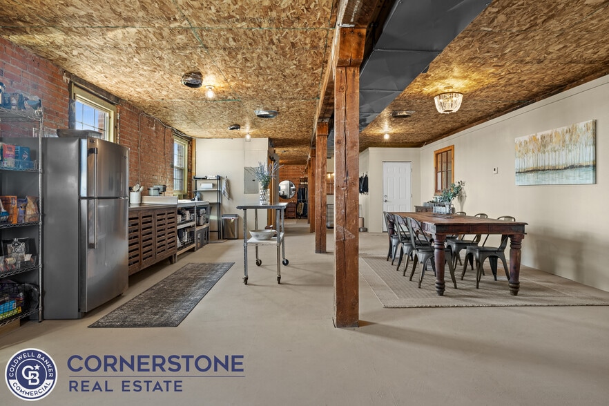 More Photos Of 350 N Kimball St, Casper Flex For Sale